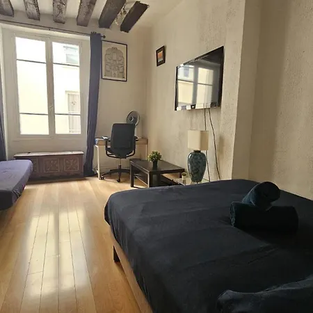 Joli Renove En Plein Coeur De L'âme De Quartier Pantheon , Notre-dame Apartamento